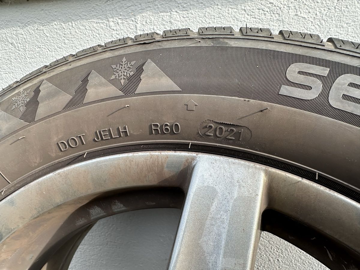 Pneumatici & Ruote complete: 4 komplette Räder 205/55 R16 – Usato da Holderbank SO venduto da _Renarde_ 4
