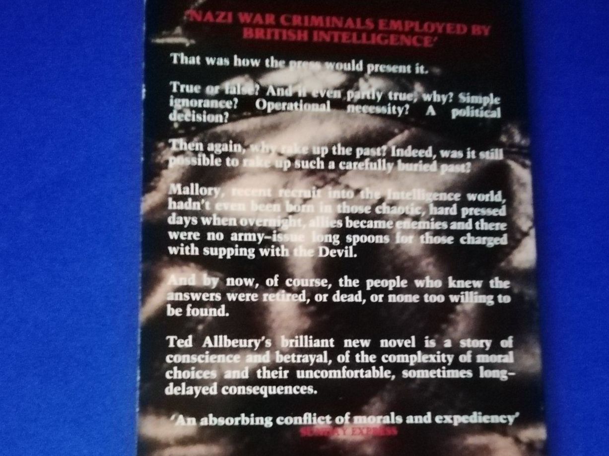 Libri: Ted Allbeury "The Dangerous Edge" - In English – Nuovo (secondo la descrizione) da Commugny venduto da Juliemimi 1