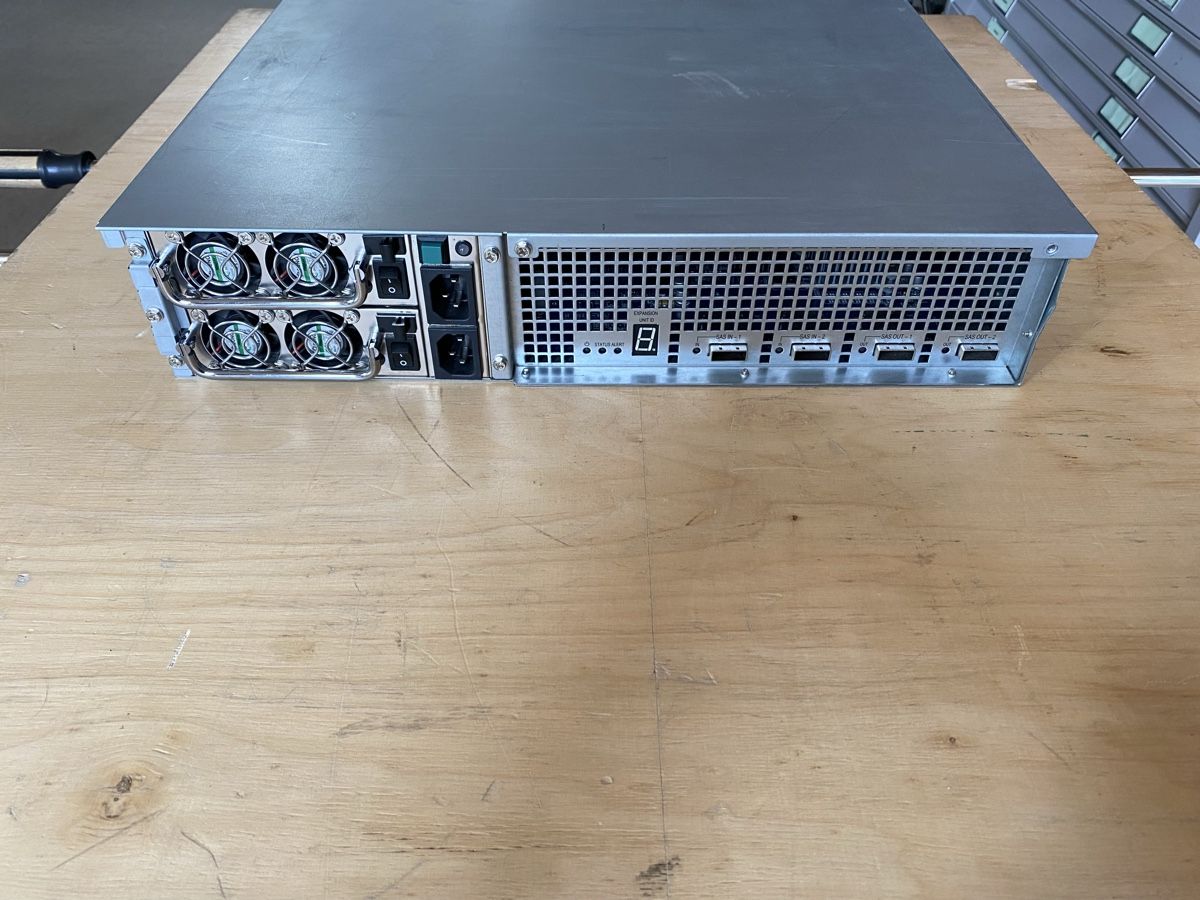 Synology Serveurs: Synology Rack Expansion Unit RX1213sas – D'occasion à Basel par Matsvo 2