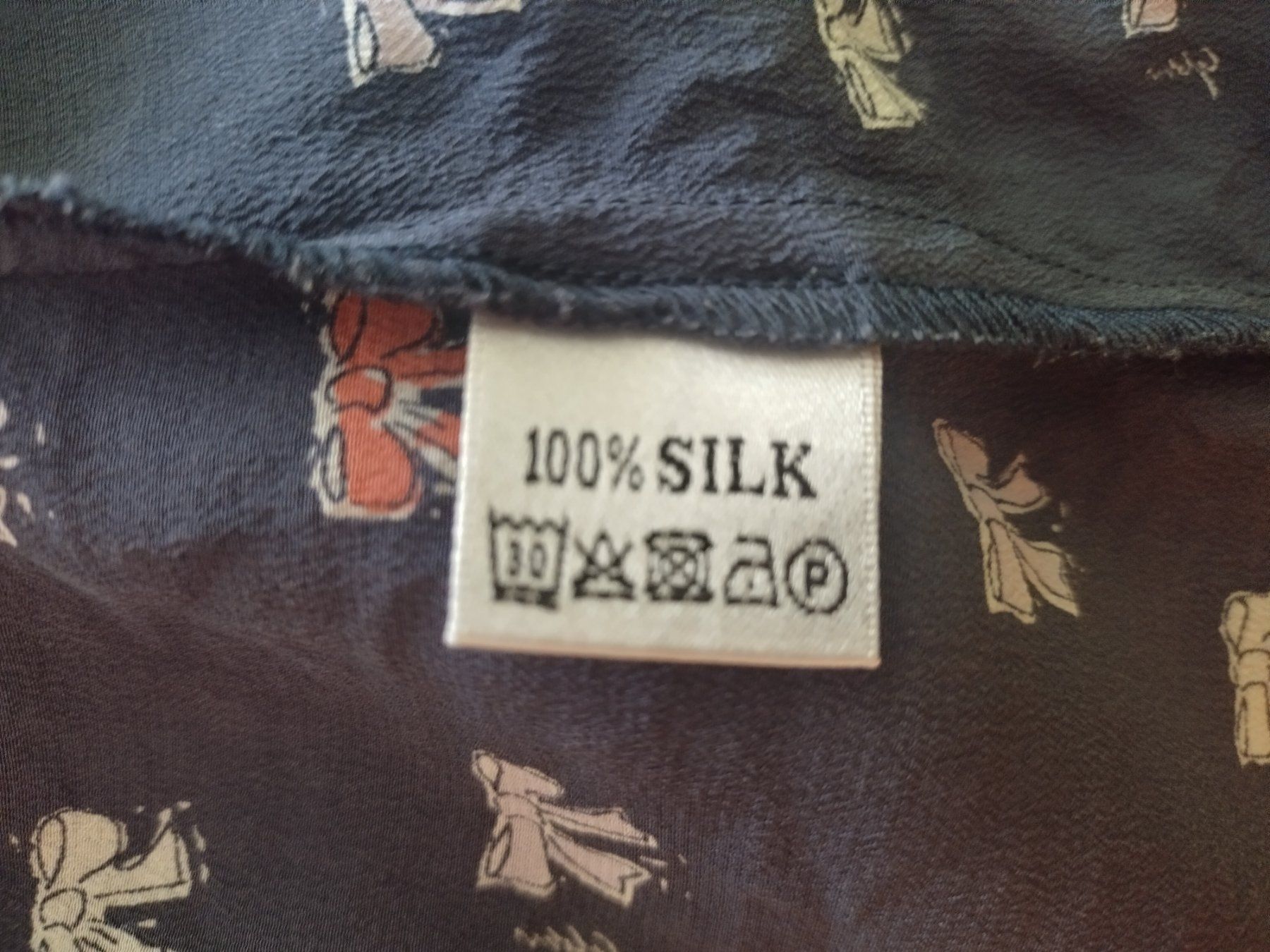 Globus Camicette: Globus Essentials, Elegante Bluse Damen, 100 % Silk, Gr. 38 – Usato da Densbüren venduto da TutaLarsen 4