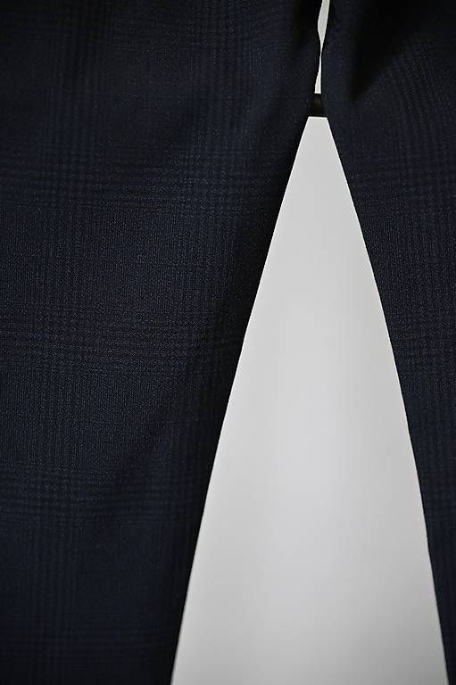 Zara Hosen: Zara Anzugshose Grösse 42 – Gebraucht aus Laupersdorf von noah.bruttel 2