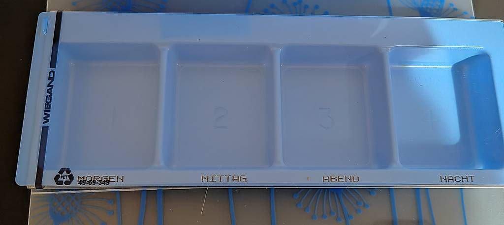 Contenitori & Simili: 350/Pillenplanerbox / Tablettendispenser – Usato da Liebefeld venduto da mul_9dx2 4