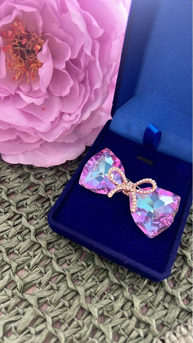 Broschen & Nadeln: Elegante Brosche Schleife – Neu (gemäss Beschreibung) aus Seon von Sunny-Schmuck78