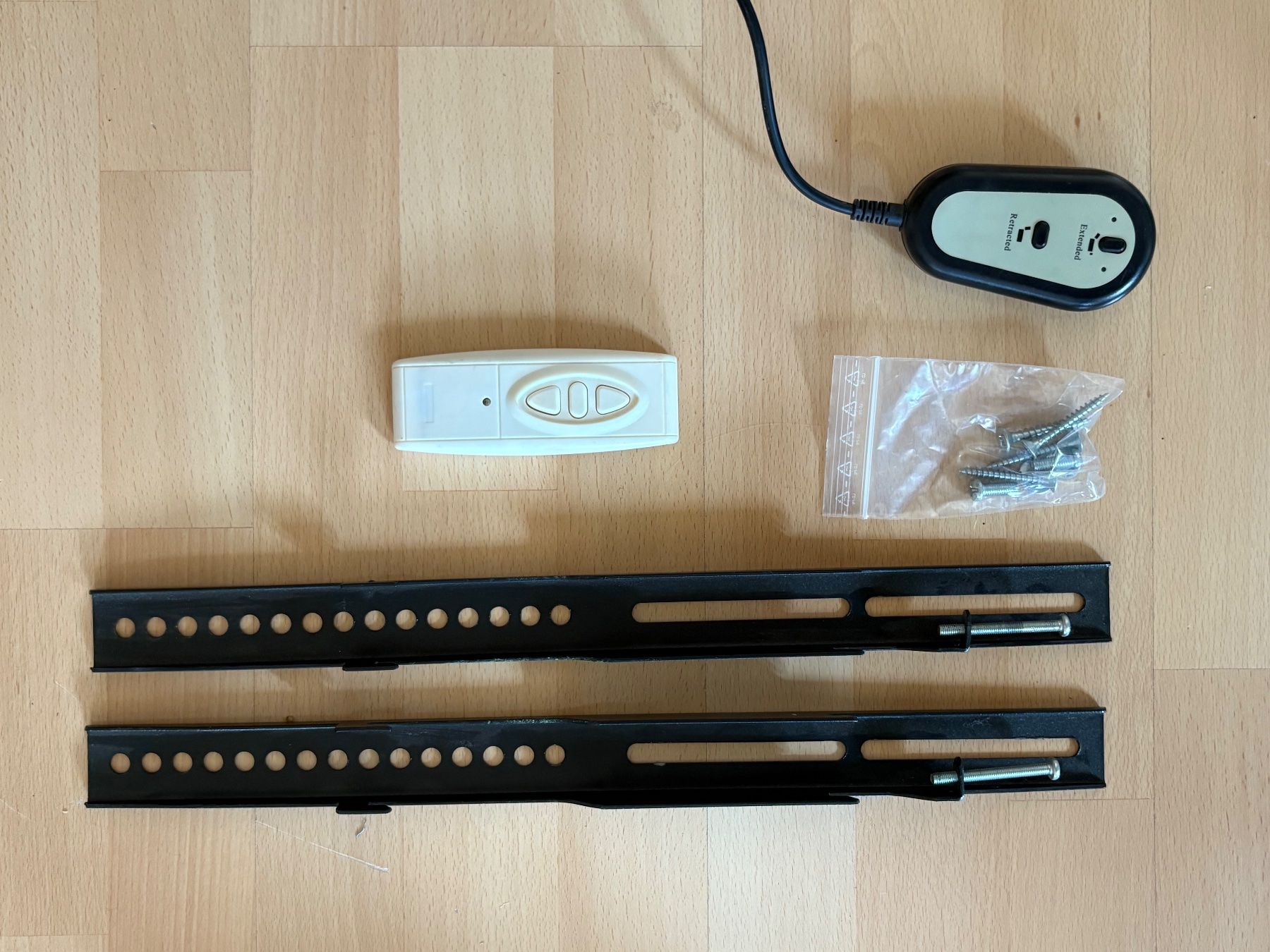 Supporti a parete: Elektrische Fernsehhalterung – Usato da Schwändi GL venduto da Lego_und_co 4
