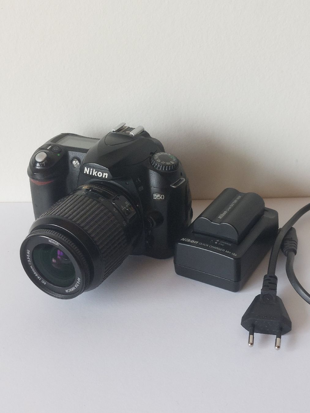 Nikon Fotocamera: Beginner Kit Nikon D50 – Usato da Schmitten FR venduto da losim1