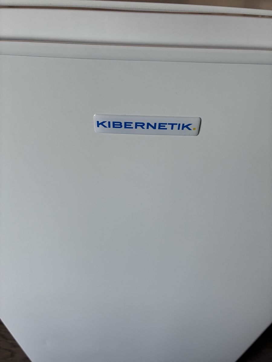Frigoriferi: Kibernetix fridge-used since April  – Usato da Zürich venduto da BobJones 2