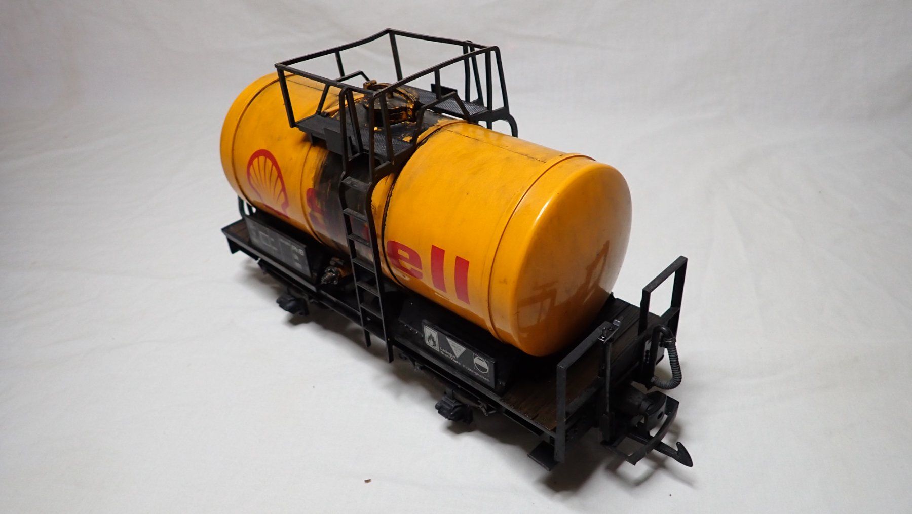 LGB Modellini di ferrovie: LGB 4040 Shell® Kesselwagen – Usato da Mettmenstetten venduto da Nose 5