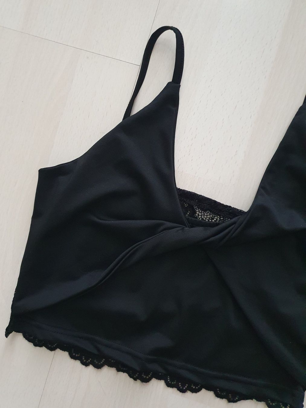Tops: Top m. Spitze Gr S – D'occasion à Münsingen par BlackTears-3 1