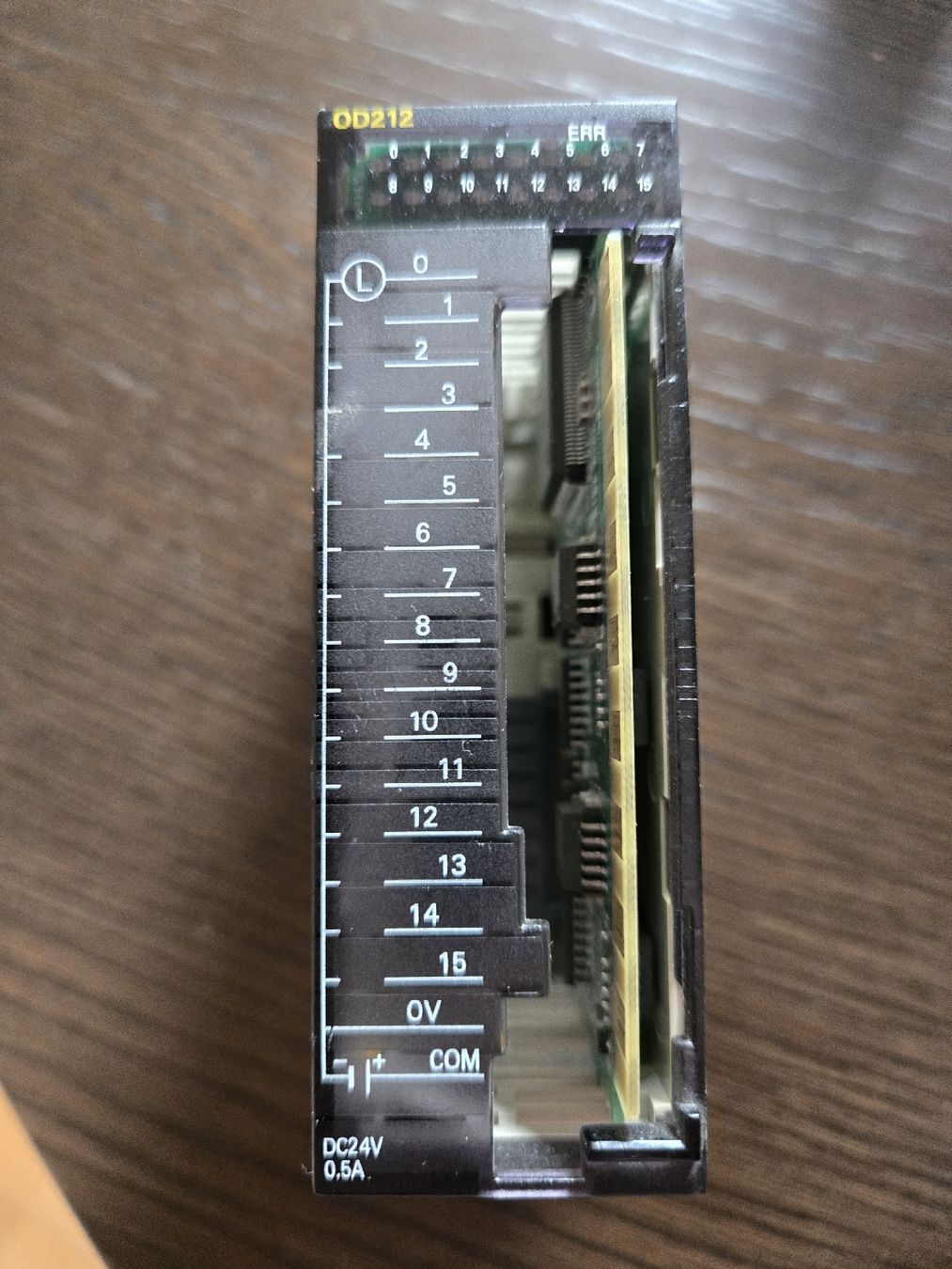 Omron Composants électroniques: Omron Output Unit C12W-OD212  – D'occasion à Zürich par aut_kxd2