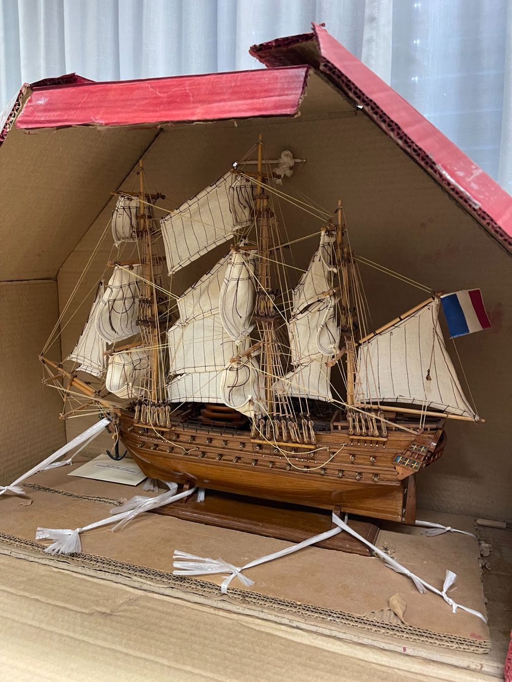 Kit di modellismo & Modellini statici: "Black Pearl"  Schiffsmodell Fregatte "LE SUPERBE" – Nuovo e nell'imballaggio originale da Ipsach venduto da yapulka 2