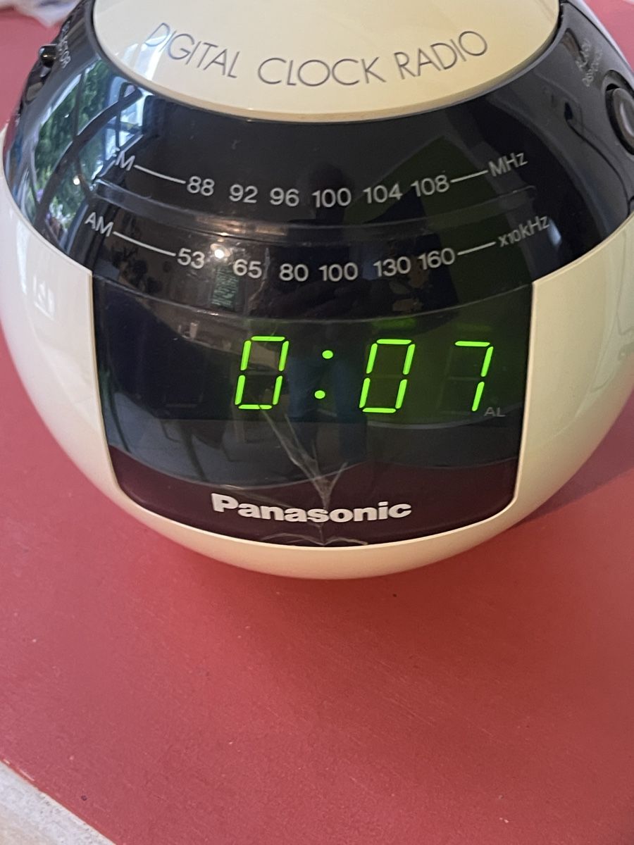 Orologi: Vintage Uhr mit Radio – Usato da Arlesheim venduto da ren_5d2b 2