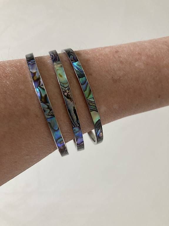 Bracciali & Braccialetti: Paua-Perlmutt-Armreifen – Usato da Luzern venduto da and_2hbf