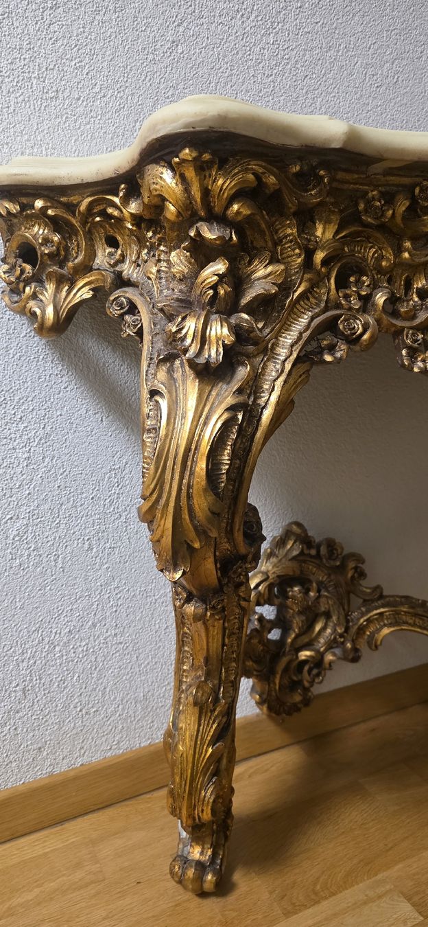 Tavoli: Detailreicher Viktorianischer Konsolentisch – Usato da Kaufdorf venduto da Nati-Nati 1