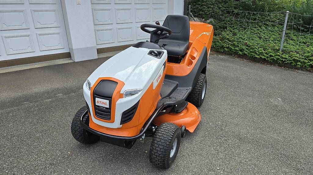 Tondeuses à gazon: Rasentraktor Stihl NP 7400chf – D'occasion à Bronschhofen par Timi.g 8