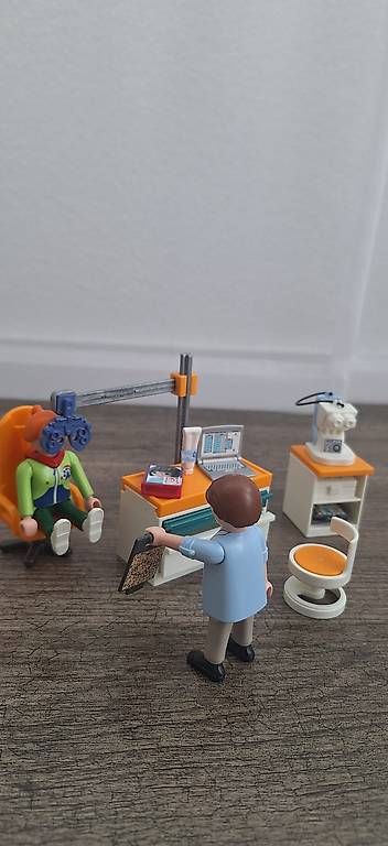 Playmobil Giocattoli: Playmobil Augenarzt Orginal – Usato da Neuenkirch venduto da Ducati79 1