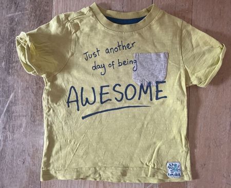 Cooles T-Shirt Gr. 98 von F&F, Aufdruck "Awesome"!