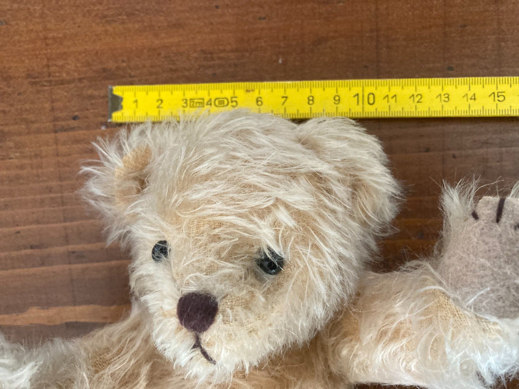 Giocattoli: Teddy Teddybär mit handgestricktem Pullover+Jupe handgenäht – Usato da Subingen venduto da Etageren 8