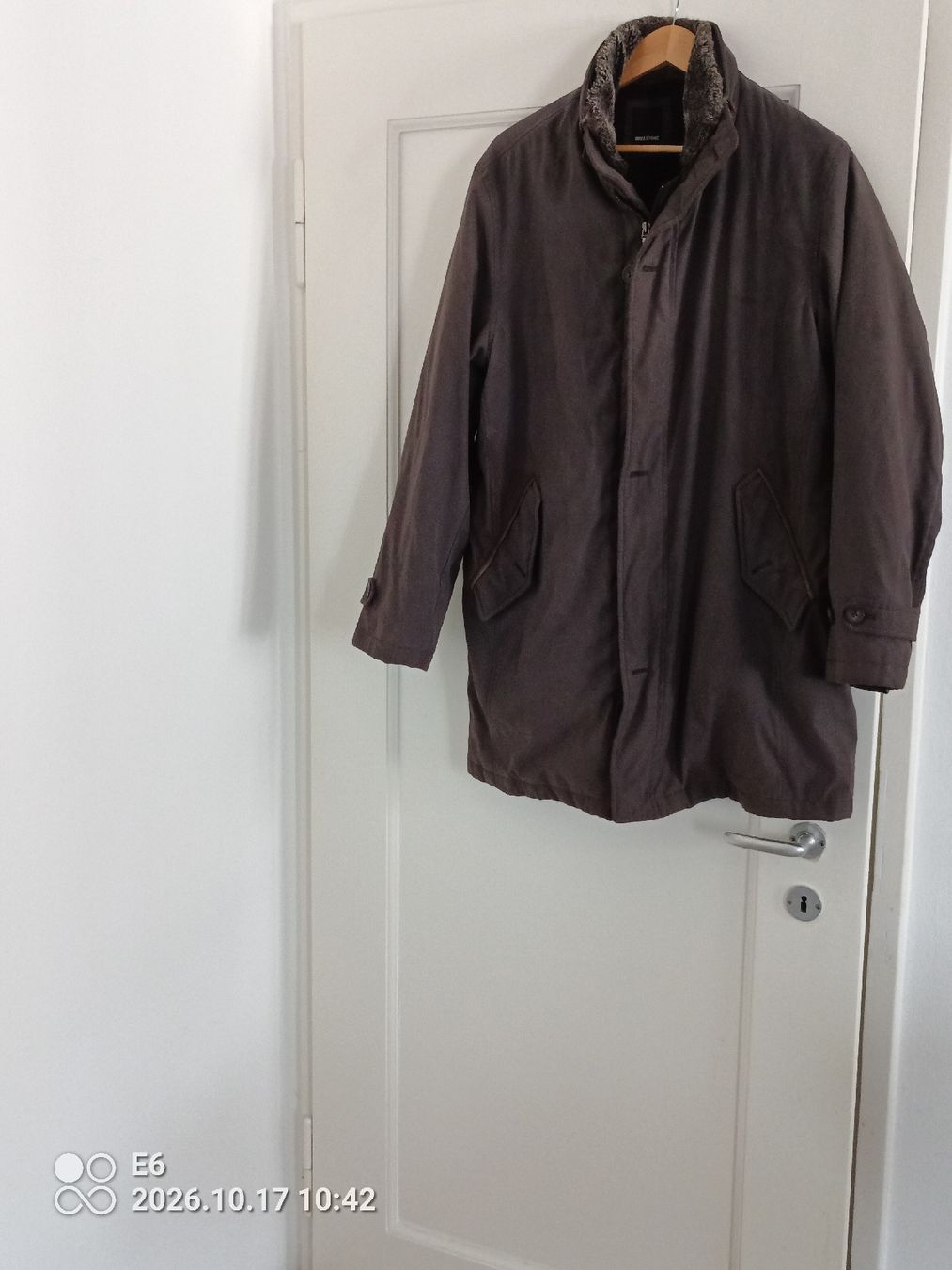 Giacche: Sportliche Jacke Marke: Milestone – Usato da Zürich venduto da Mitzi6 1