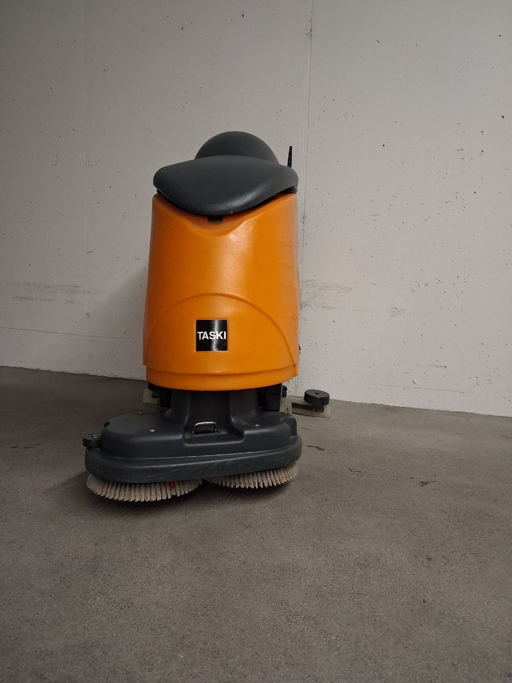 Tutte le macchine: Scheuersaugmaschine  taski swingo 1250 b – Usato da Büttikon AG venduto da for_gnt6 1