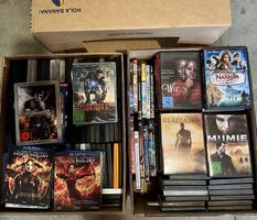 Sammlung aus ca. 200 DVDs und Blu-rays mit div. Filmen.
