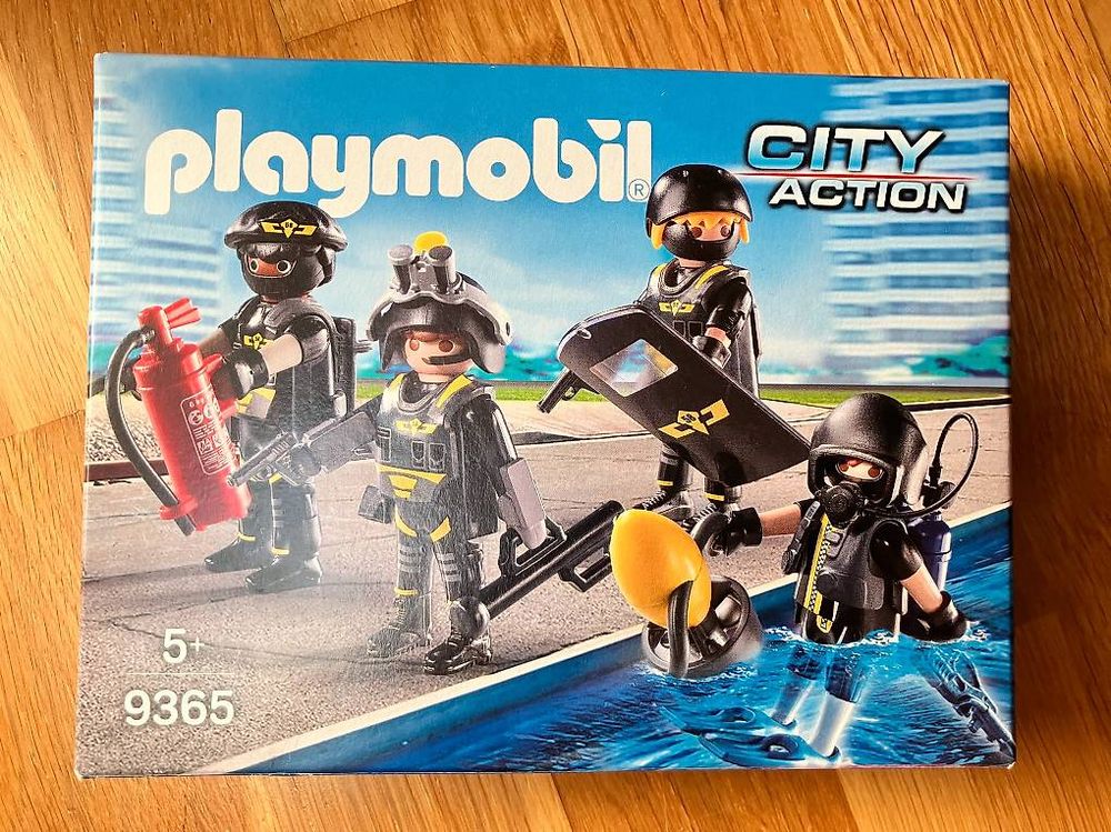 Playmobil City Action N° 9518 - Neuf Sous Scellé - Voitures, Personnages, Chevaux