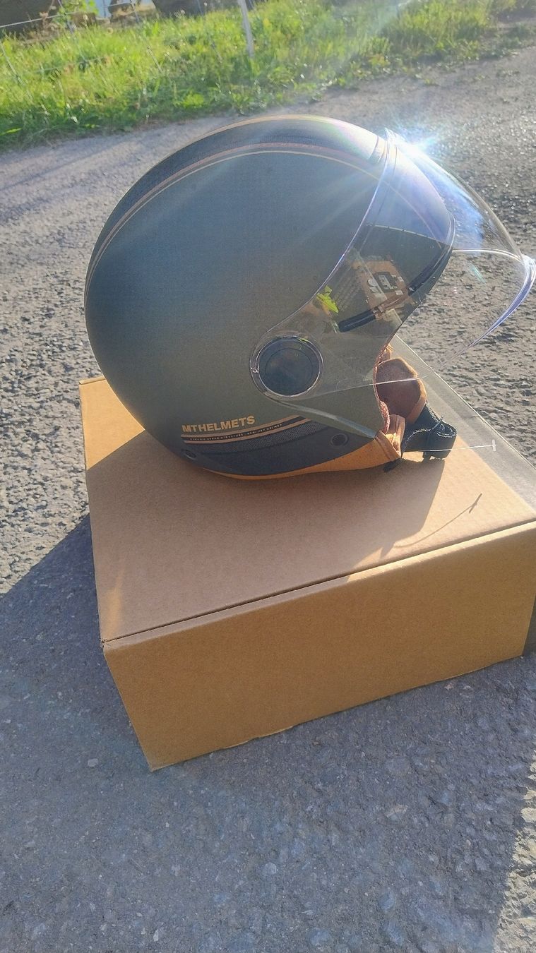 Casques & visières: Helm MT – Neuf avec emballage d'origine à Pfäfers par Tech2 2