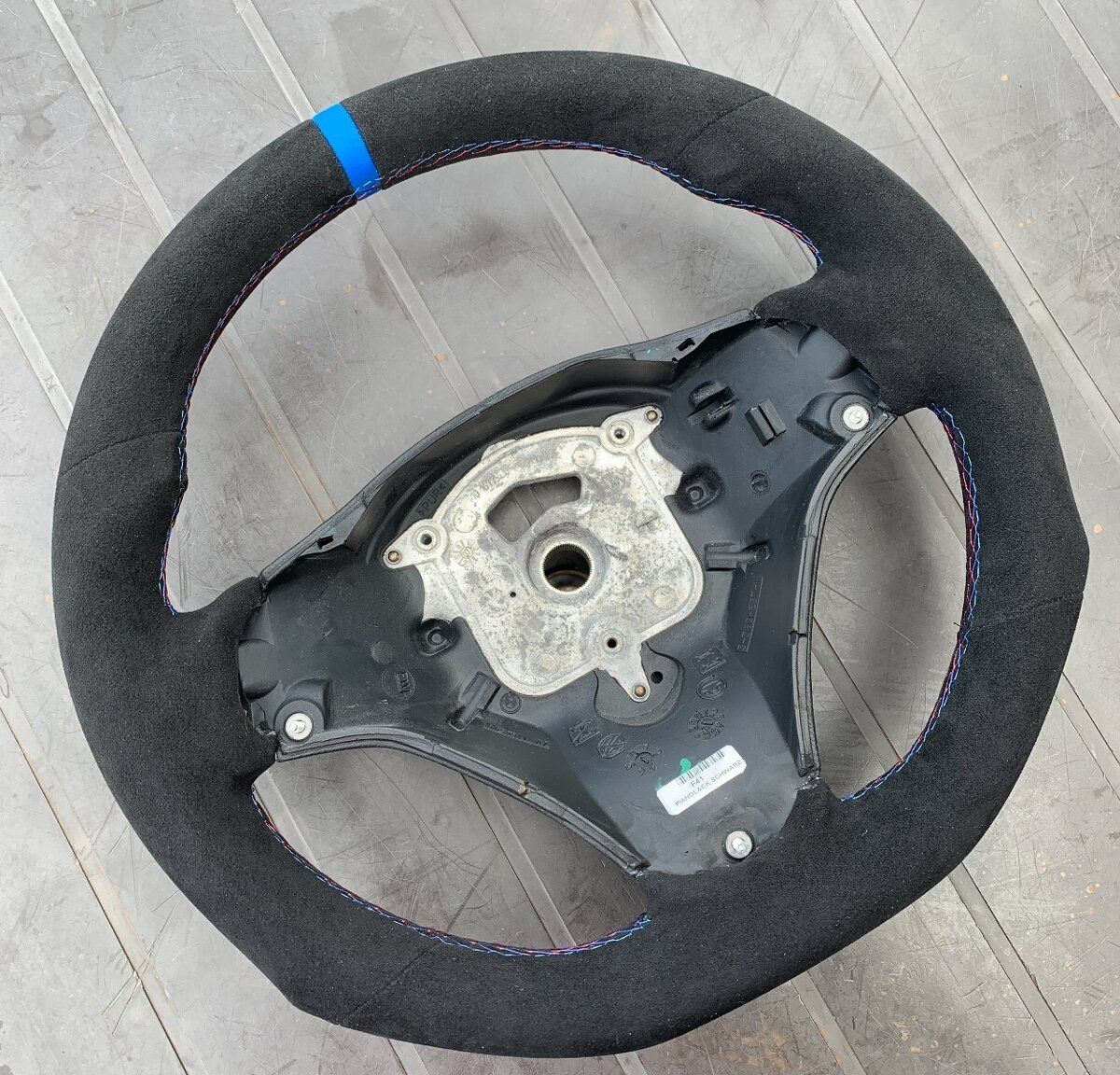 BMW Tutti pezzi di ricambio auto: NEU SPORT leder lenkrad Bmw E87,E90,E91,E92 – Nuovo (secondo la descrizione) da Auw venduto da Neo_z2rq 1