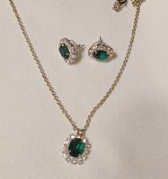 Ensemble collier et boucles d'oreilles émeraude vert ✨ (50)