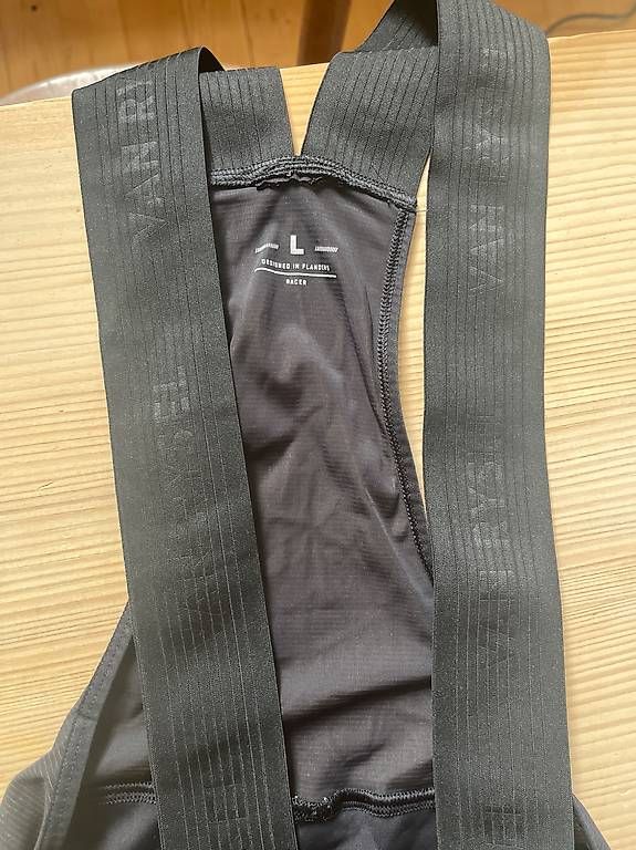 Pantaloni: Van Rysel Rennradhosen – Usato da Bern venduto da MrRandy 1