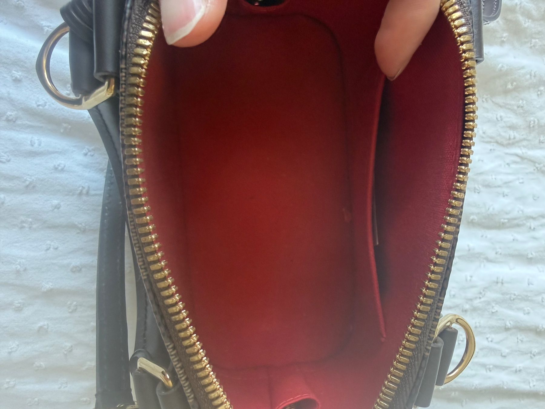 Louis Vuitton Sacs femmes: Sac alma – D'occasion à Payerne par kni_w6xk 7