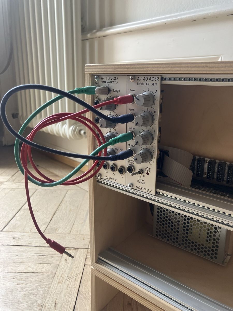 Doepfer Musikinstrumente: Eurorack Case 6U 84HP inkl. 2 Doepfer Module – Gebraucht aus Basel von LBKonsum444