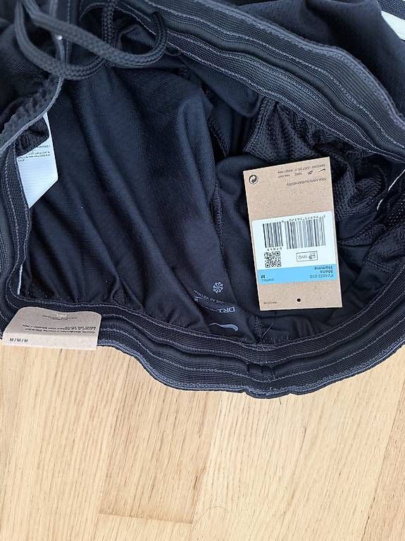 Nike Pantaloni: Nike Shorts – Nuovo e nell'imballaggio originale da Basel venduto da alu_l9s8 1
