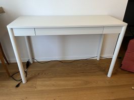 Schreibtisch Ikea