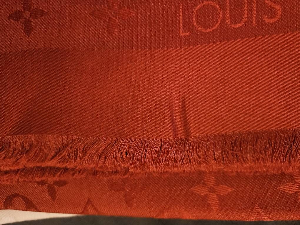 Louis Vuitton Foulard & Sciarpe: LV Schal PDA Rot – Nuovo (secondo la descrizione) da Ottenbach venduto da RaRo 2