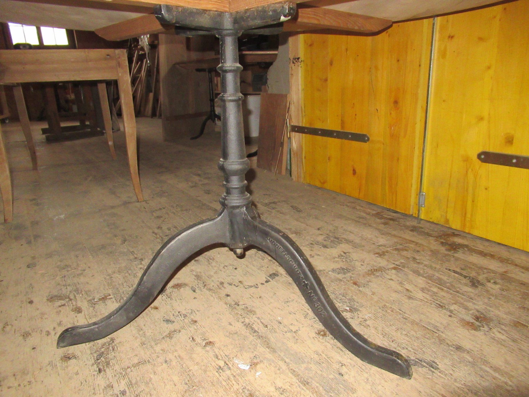 Tavoli: Runder Beizentisch (Nuss/135) – Usato da Berg SG venduto da Pizza58 4