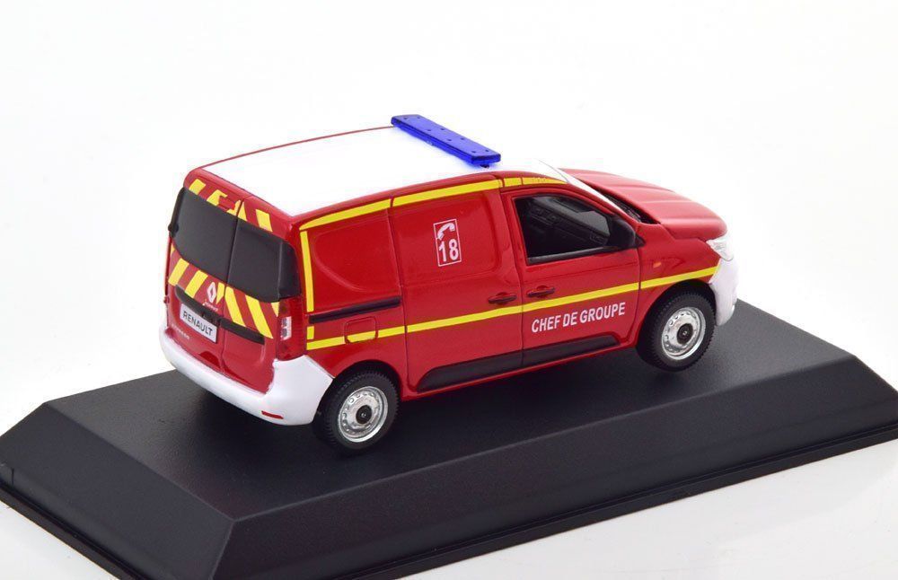 Renault Modellini d'auto: Renault Express seit 2021 "Pompiers-Chef de Groupe rot / – Nuovo e nell'imballaggio originale da Gerlafingen venduto da espero88 1