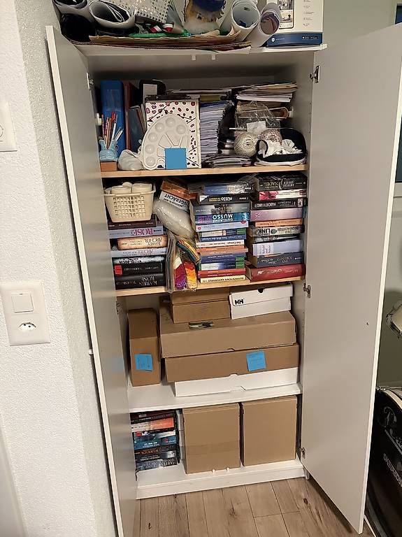 Ikea Armadi: 2-türiger Schrank – Usato da Lüterkofen venduto da Stanco19 1
