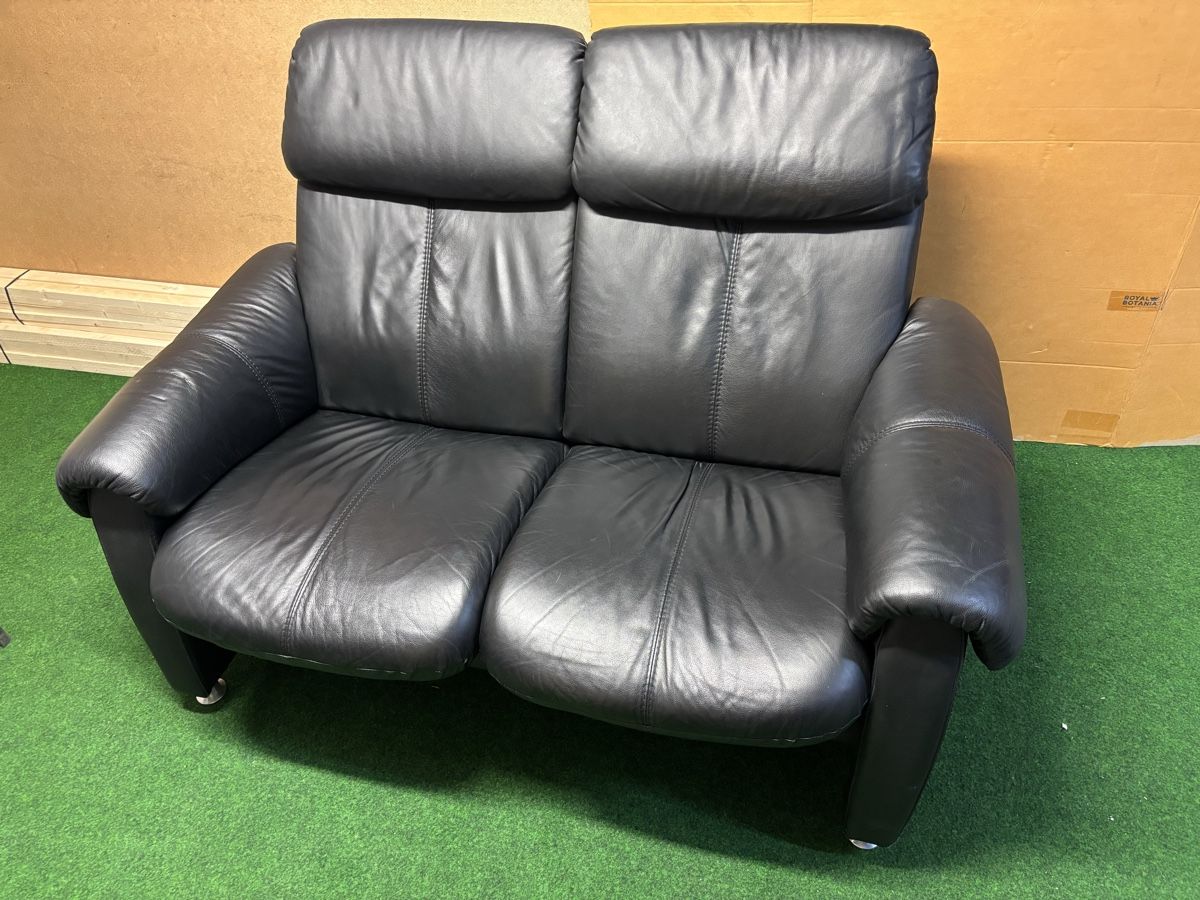 Divani: Ledersofa mit Liege funktion – Usato da Zug venduto da Deks