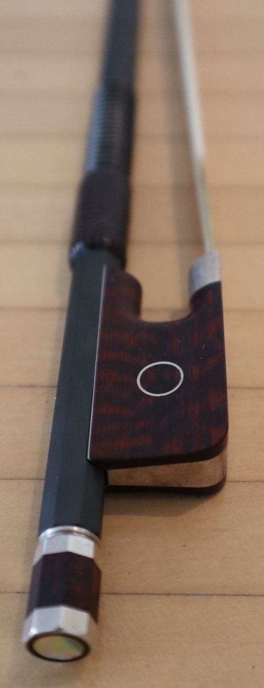 Instruments de musique: Arcus T6 Cellobogen Carbon 935 Silber neuwertig – Neuf (Voir description) à Gossau ZH par GimK_4er 4