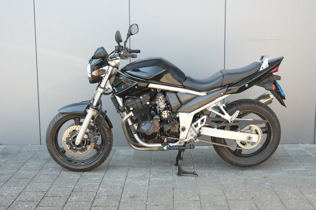 Suzuki Strasse: Suzuki GSF650A Bandit – Gebraucht aus Sargans von pirelli146