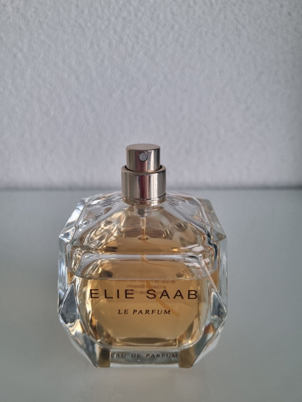 Elie Saab Profumi & Eau de Toilette: Elie Saab Eau de Parfum Orginal Duft – Usato da Frauenfeld venduto da Manigrie