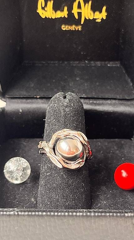 Anelli: Bague Gilbert Albert en or blanc avec billes – Usato da La Rippe venduto da ric_6hh9 3