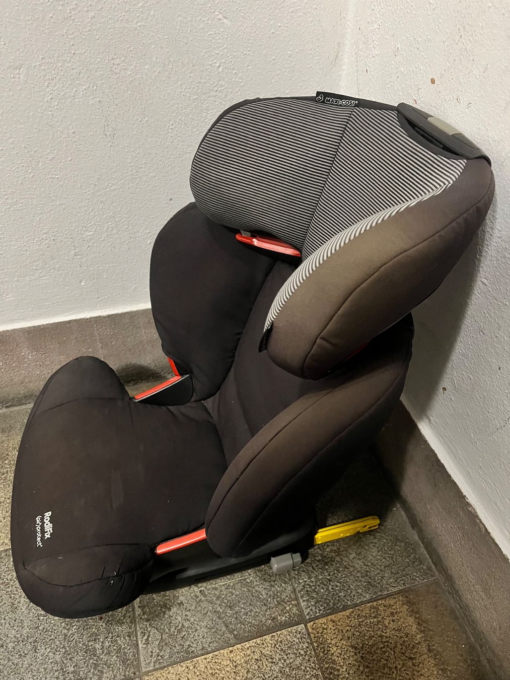 Seggiolini per auto: Maxi-Cosi – Usato da Zürich venduto da Lumbreras 2