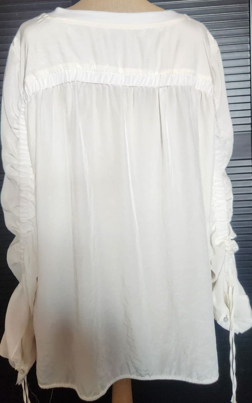 Marc Cain Camicette: Marccain Sports Bluse mit gerafften Ärmeln – Usato da Zürich venduto da Stephs13 2