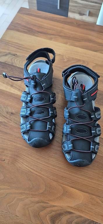 Schuhe für Jungen: Neuwertige Trekking Sandale – Gebraucht aus Schmerikon von kidmann