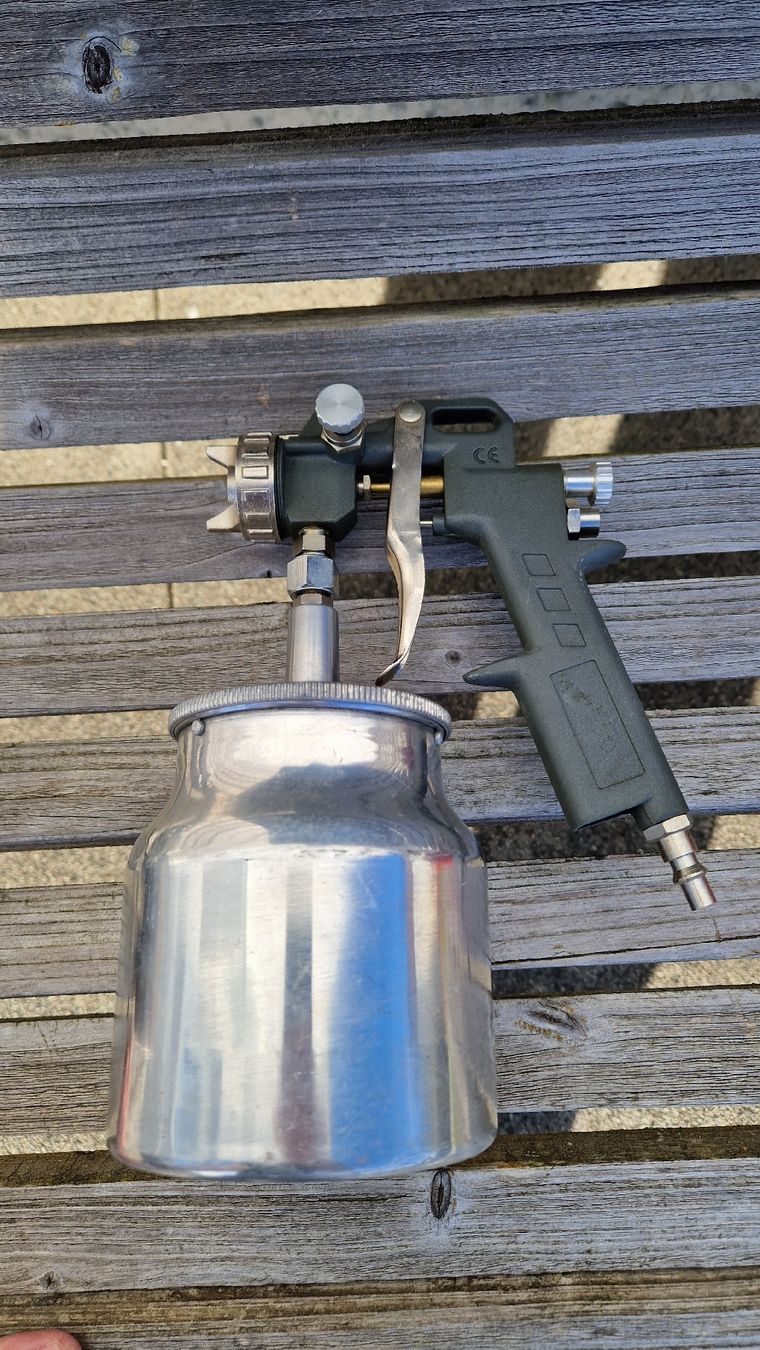 Tutti gli attrezzi: 3 pistolets à peinture – Usato da Ste-Croix venduto da Sporchet 6