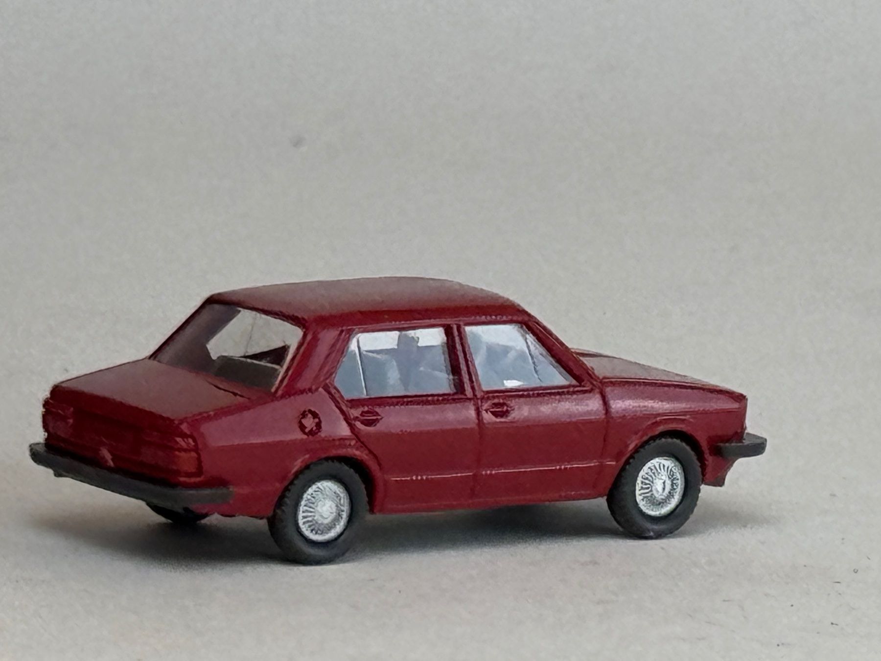 Wiking Modellini d'auto: VE1- Wiking VW Jetta h-braunrot – Usato da Elm venduto da Wikmtz 1