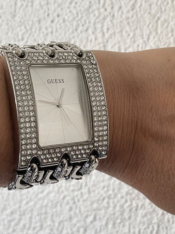 Pile best sale montre guess