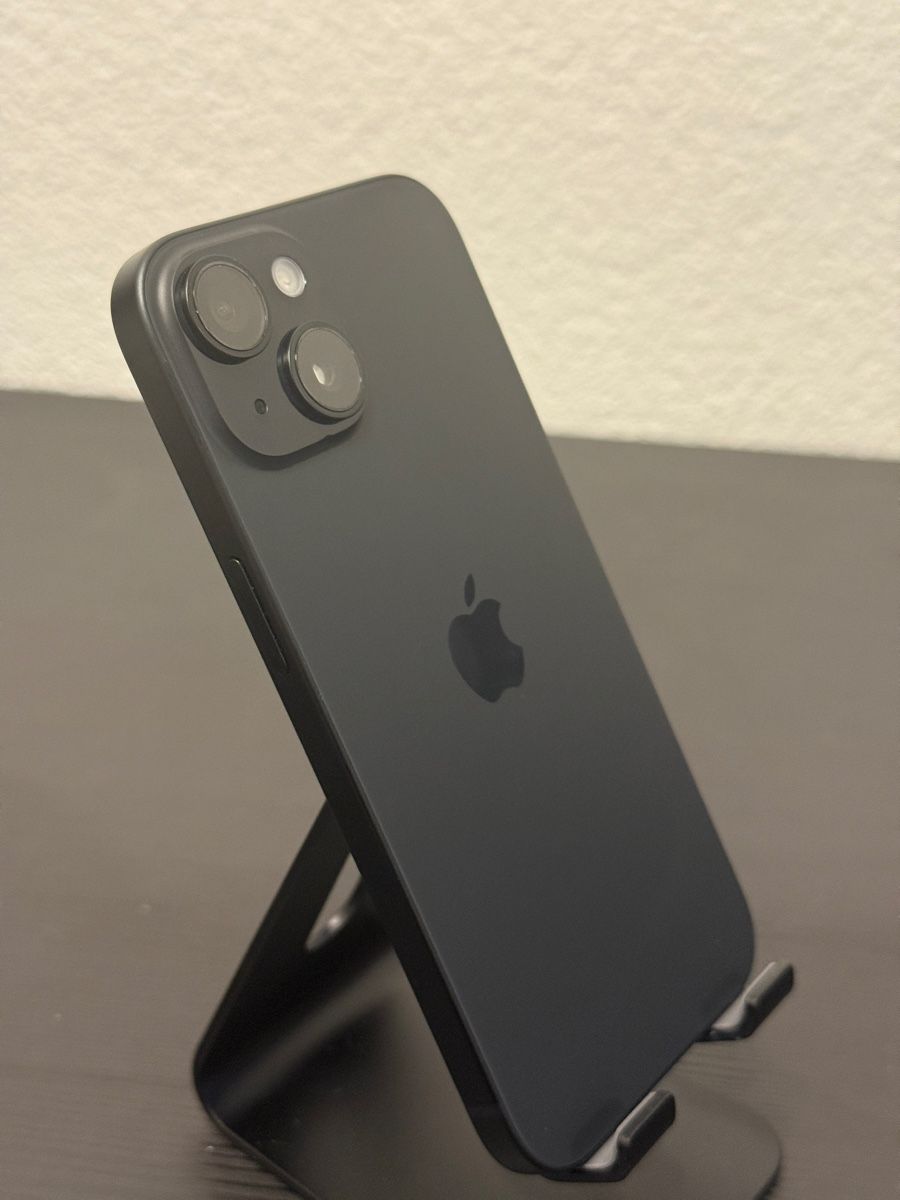 Apple Telefoni cellulari / Smartphones: iPhone 15 – Difettoso da Hinwil venduto da rkcdusan 1