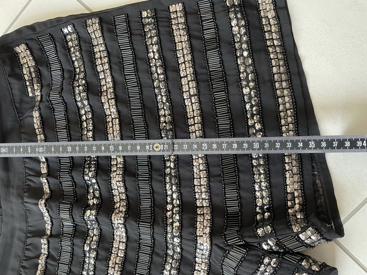 Pantaloni: Lässige kurze Hose Gr M Vila – Usato da Rüti ZH venduto da kar_xx9l 2